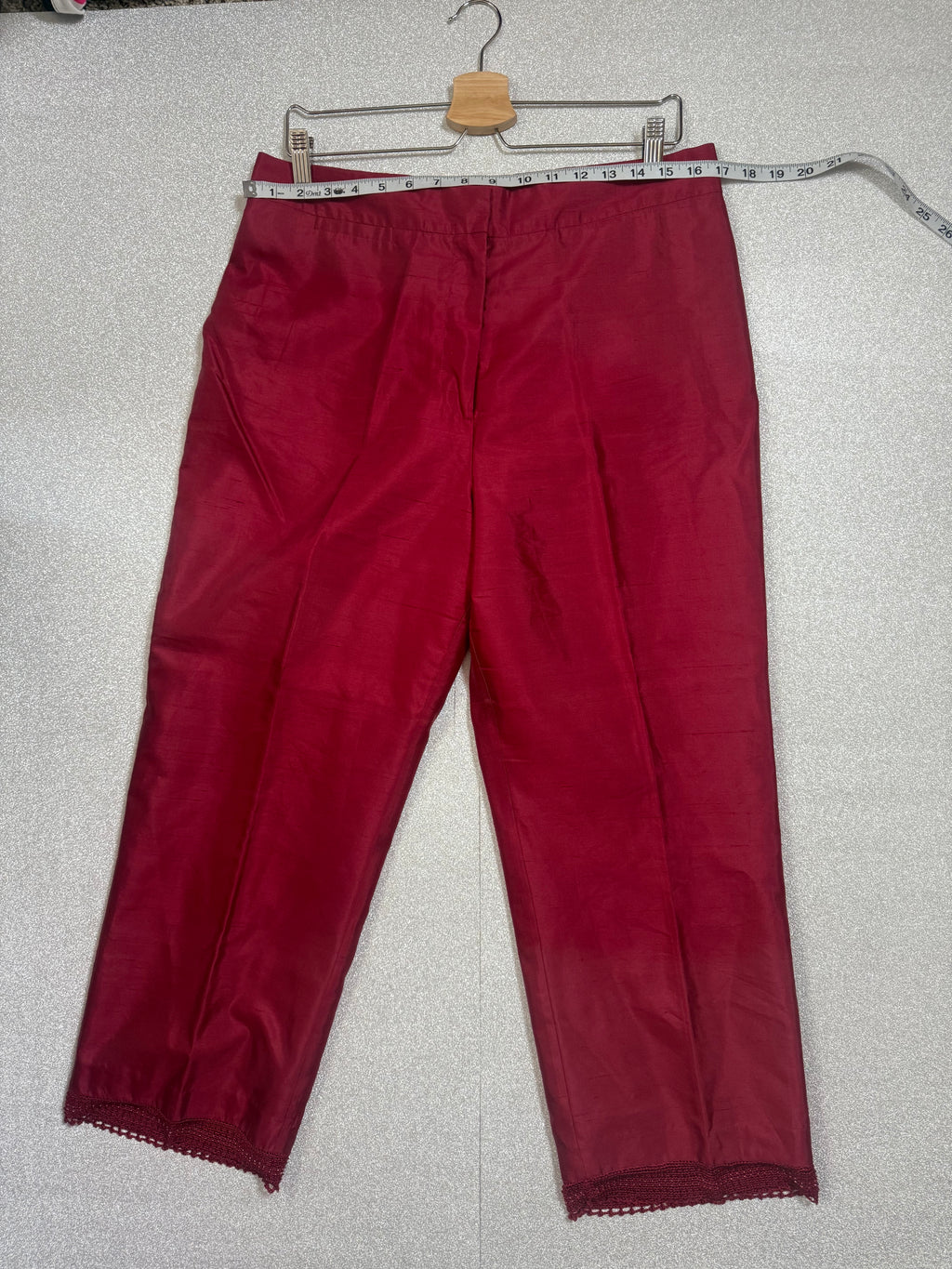 Willi Smith 100% Silk Size 14 Merlot Capri Pants with Beaded Trim