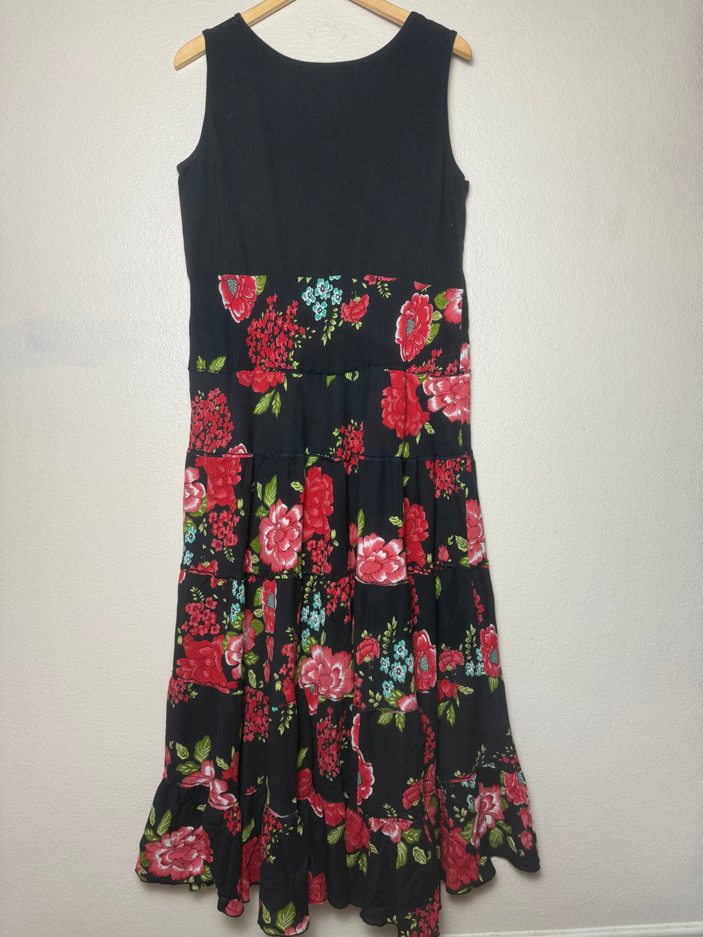 Chelsea & Theodore 97% Cotton 3% Spandex 100% Cotton Skirt 1X Black and Rose Print Tank Top Maxi Dress