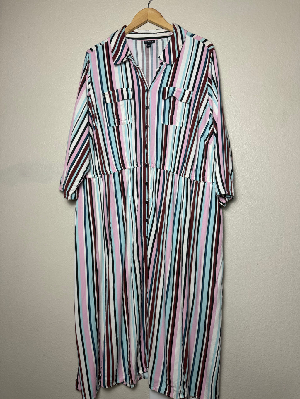 Torrid 97% Rayon 3% Spandex 4X Navy Pink White and Light Blue Striped Maxi Dress