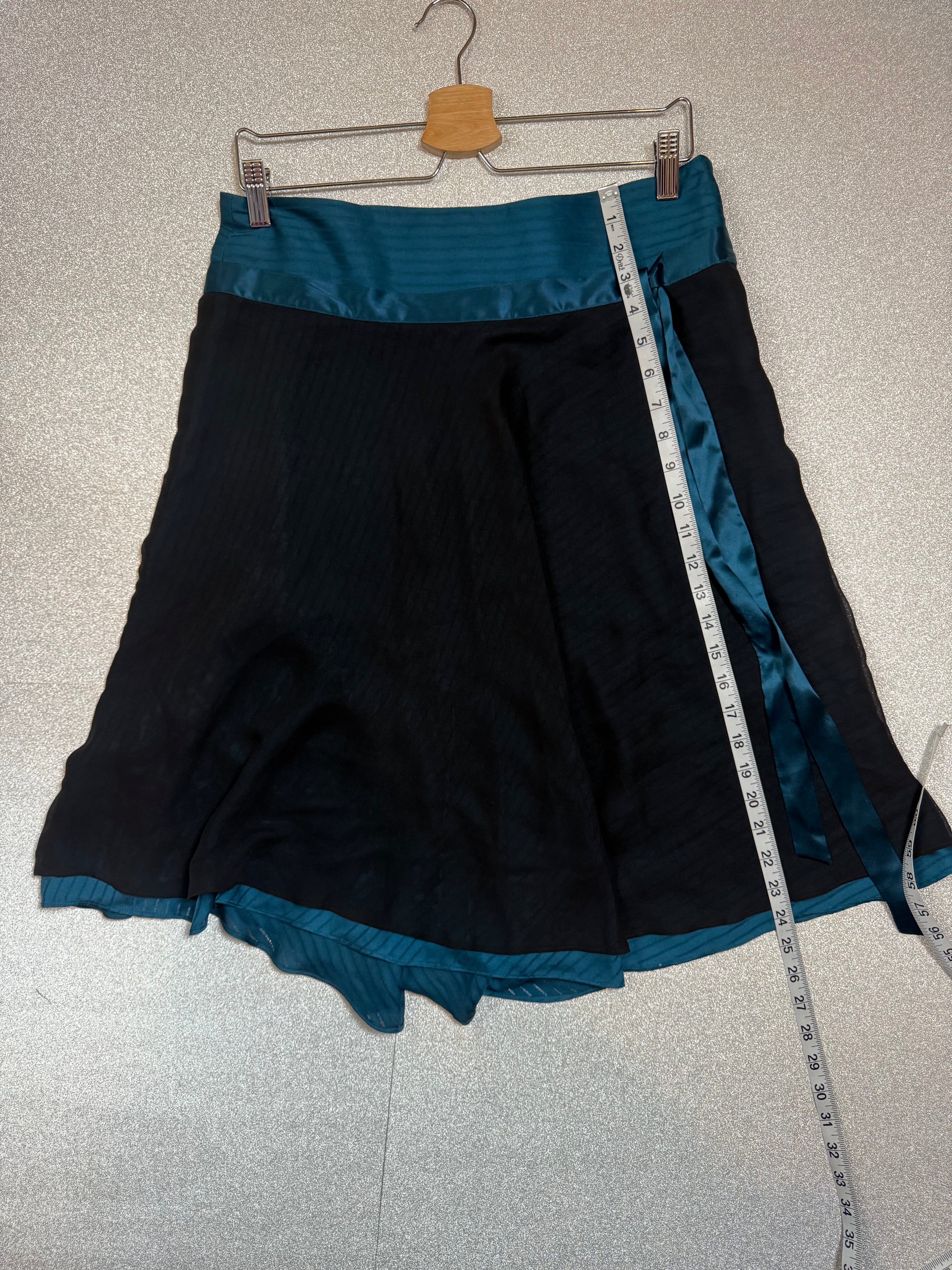 To The Max 100% Silk Size 6 Black and Teal Midi Skirt