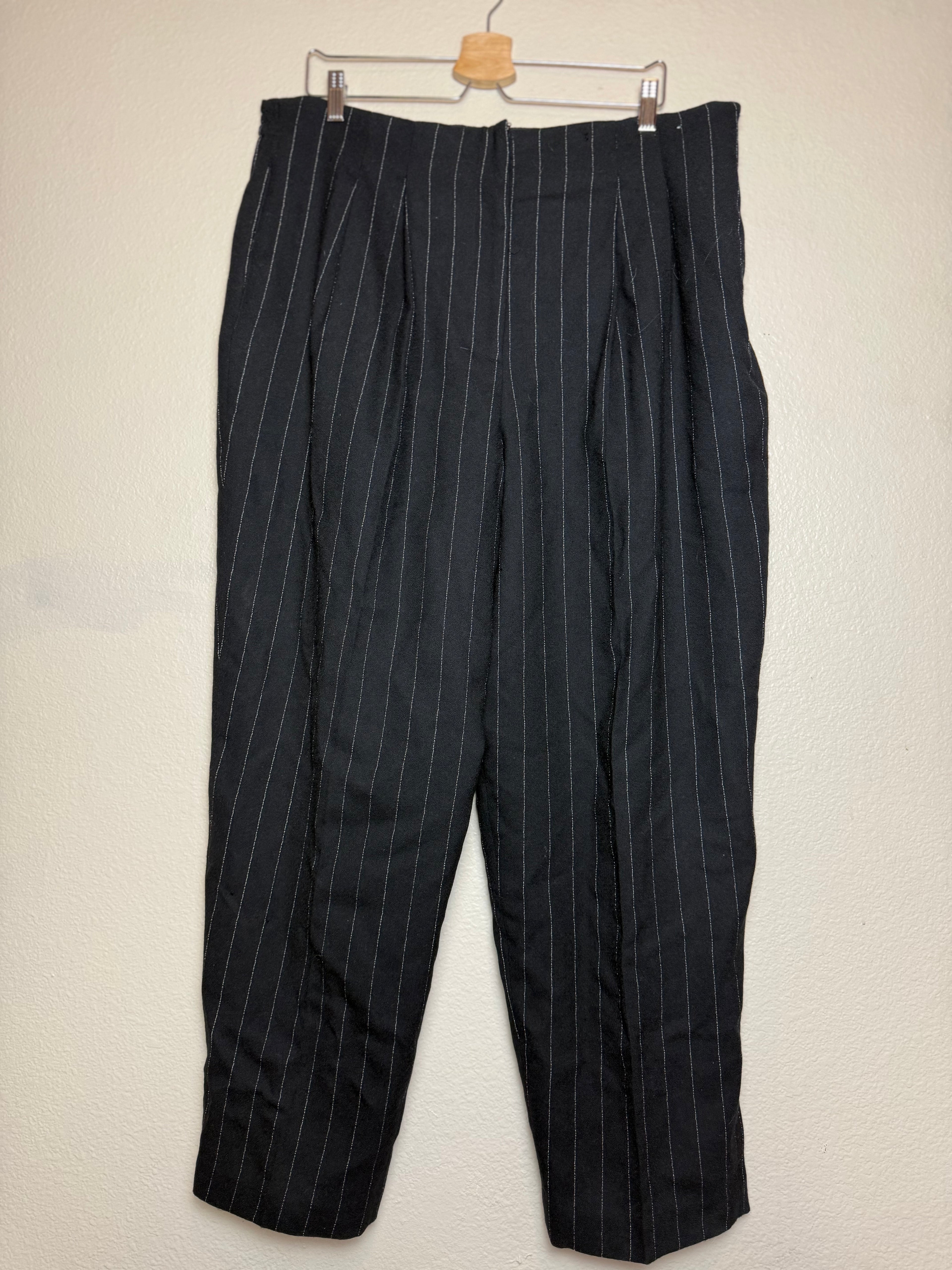 Amanda Smithii 100% Wool Size 20W Black Pinstripe Pants