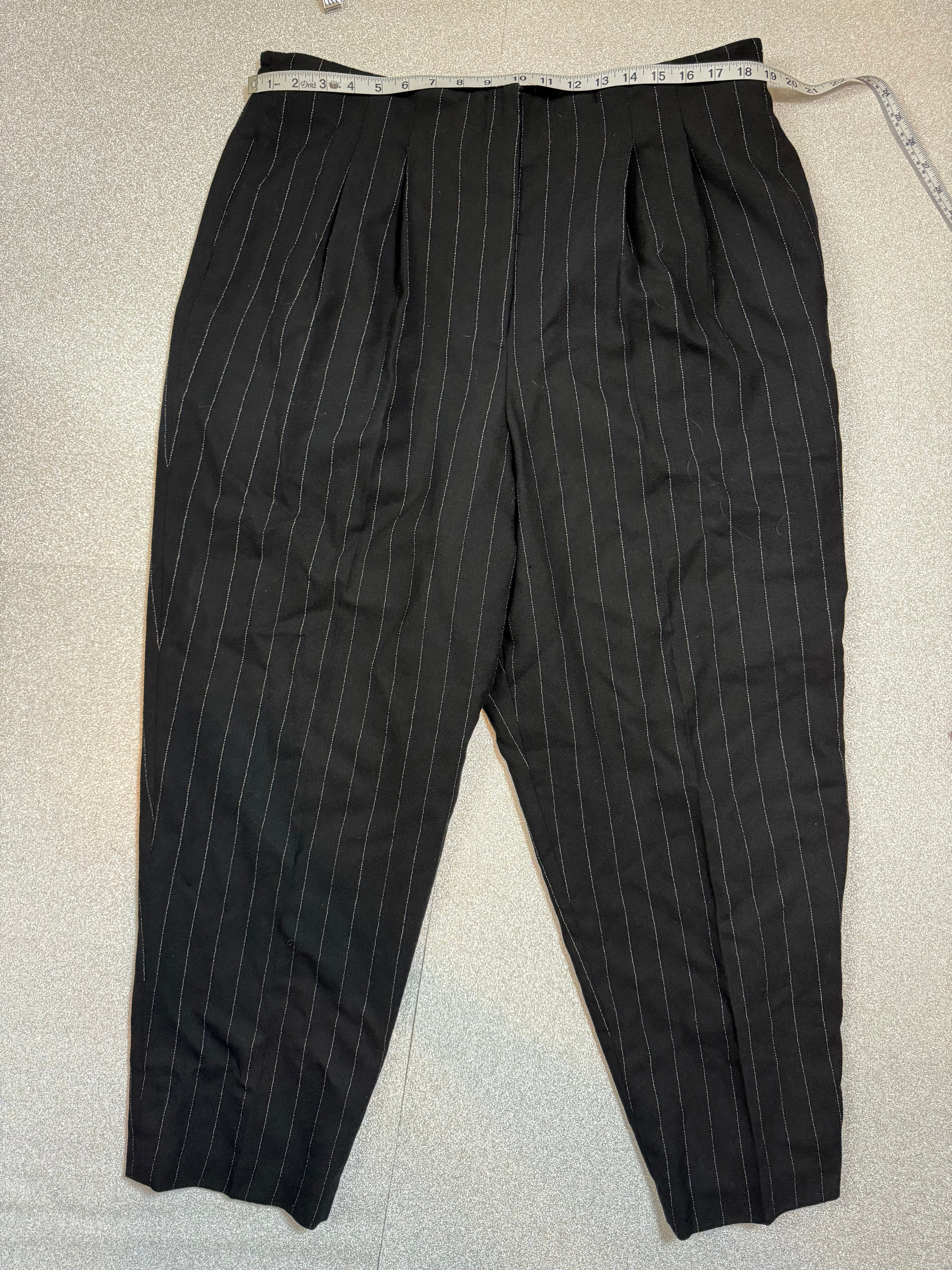 Amanda Smithii 100% Wool Size 20W Black Pinstripe Pants