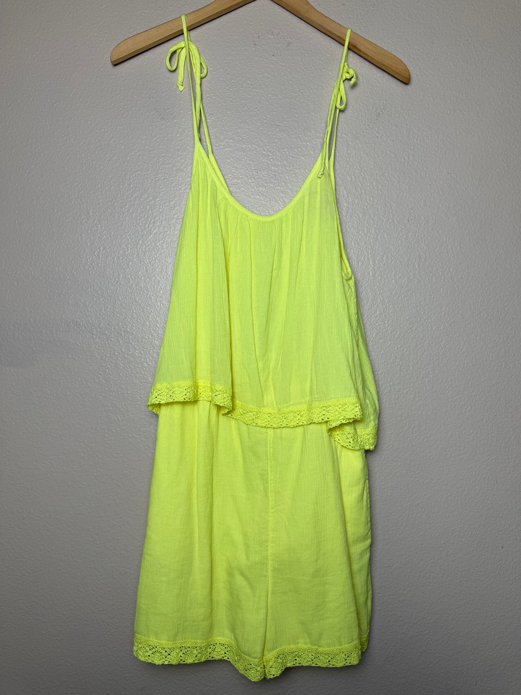 Aerie 55% Cotton 45% Viscose L Neon Yellow Spaghetti Strap Romper