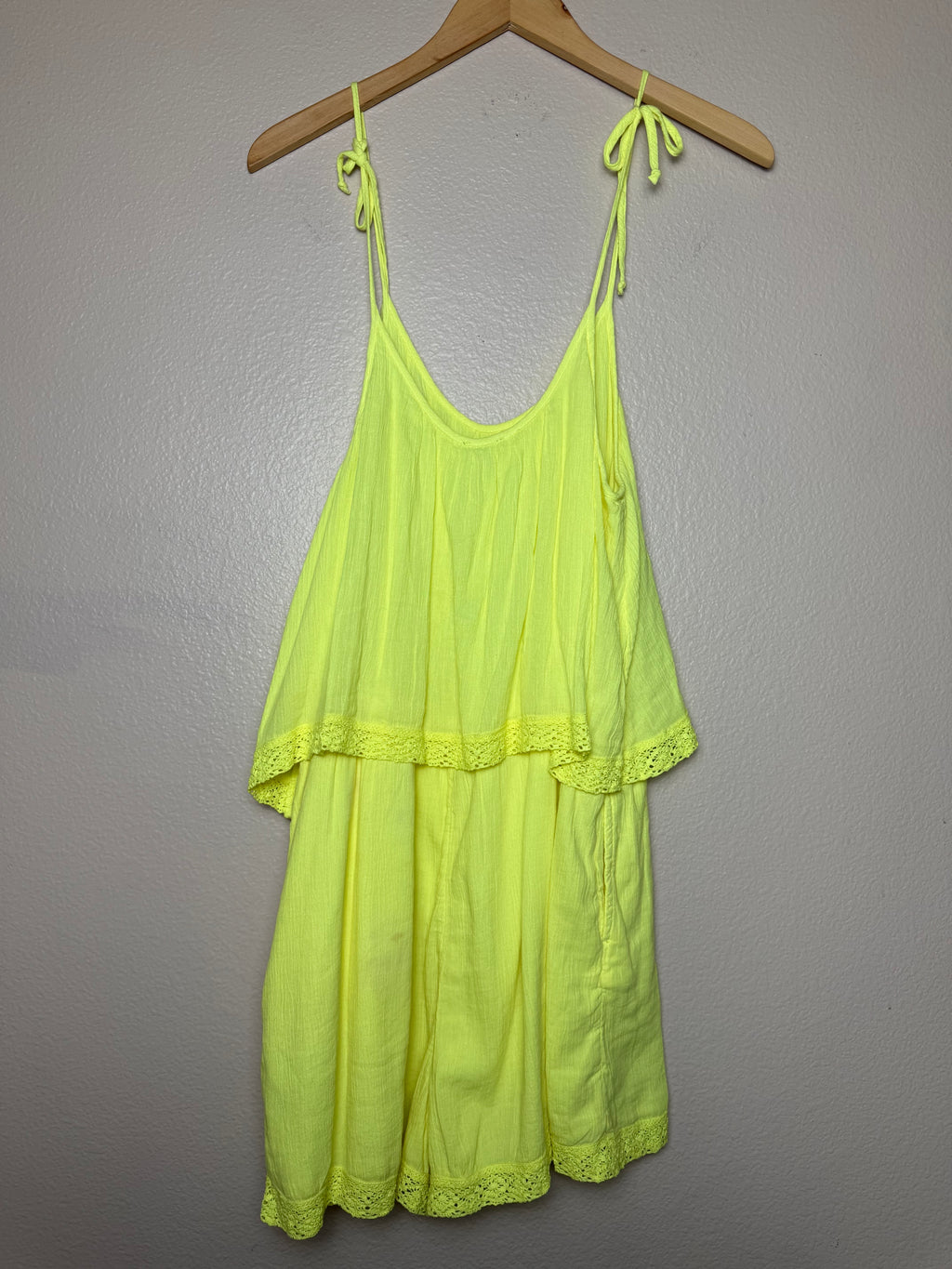 Aerie 55% Cotton 45% Viscose L Neon Yellow Spaghetti Strap Romper