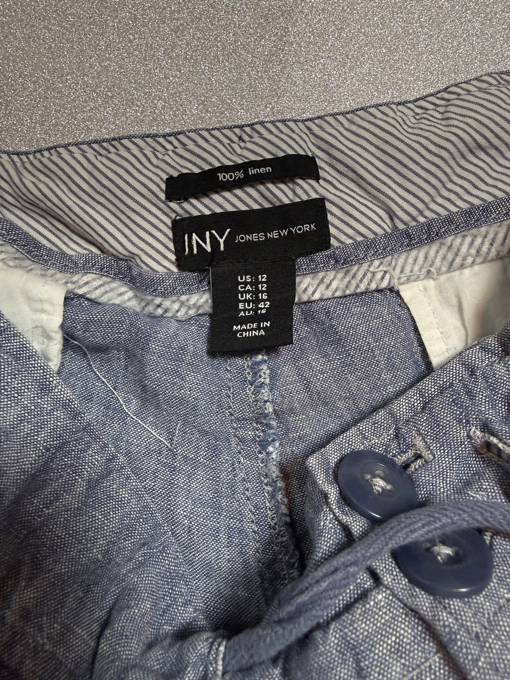 Jones New York 100% Linen Size 12 Light Blue Mid Thigh Shorts