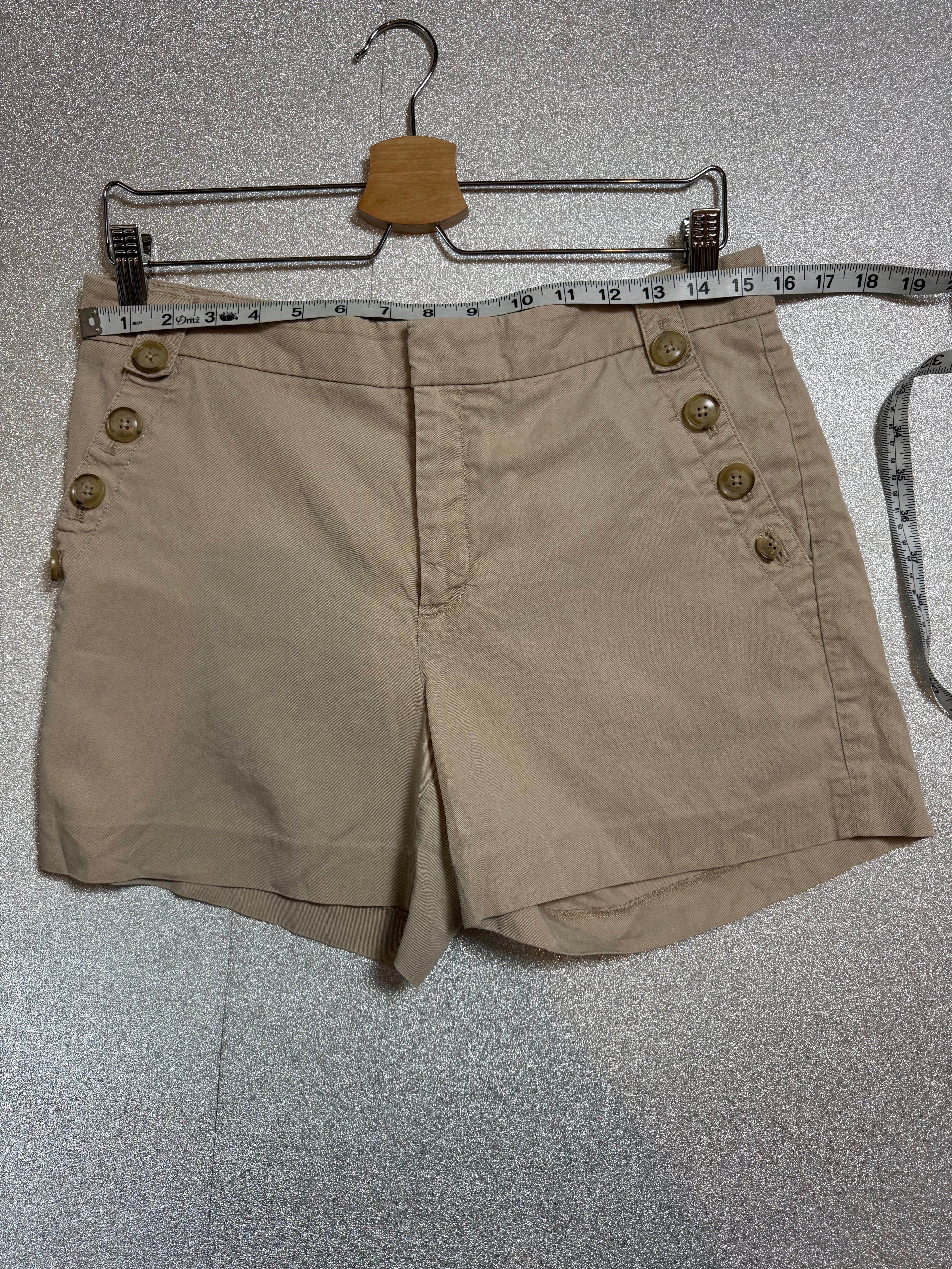 Banana Republic 60% Tencel Lyocell 40% Cotton Size 8 Khaki Shorts