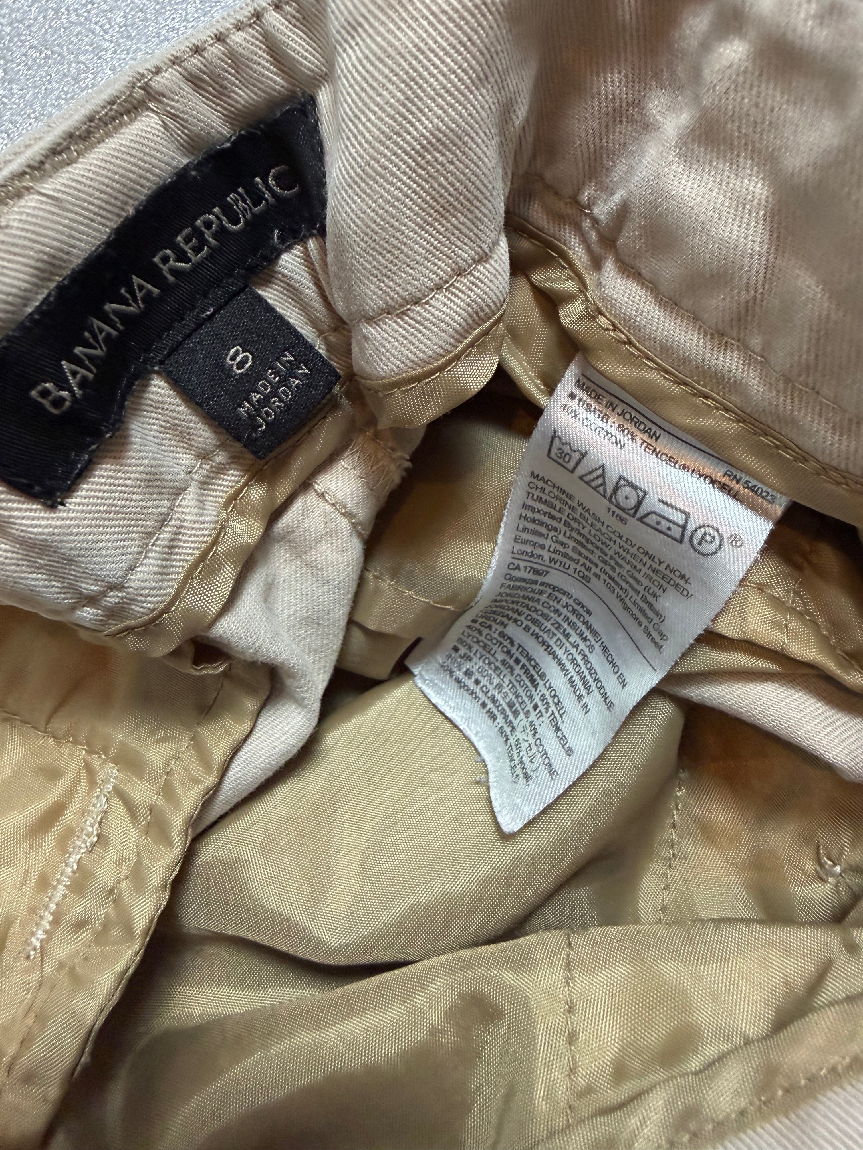 Banana Republic 60% Tencel Lyocell 40% Cotton Size 8 Khaki Shorts