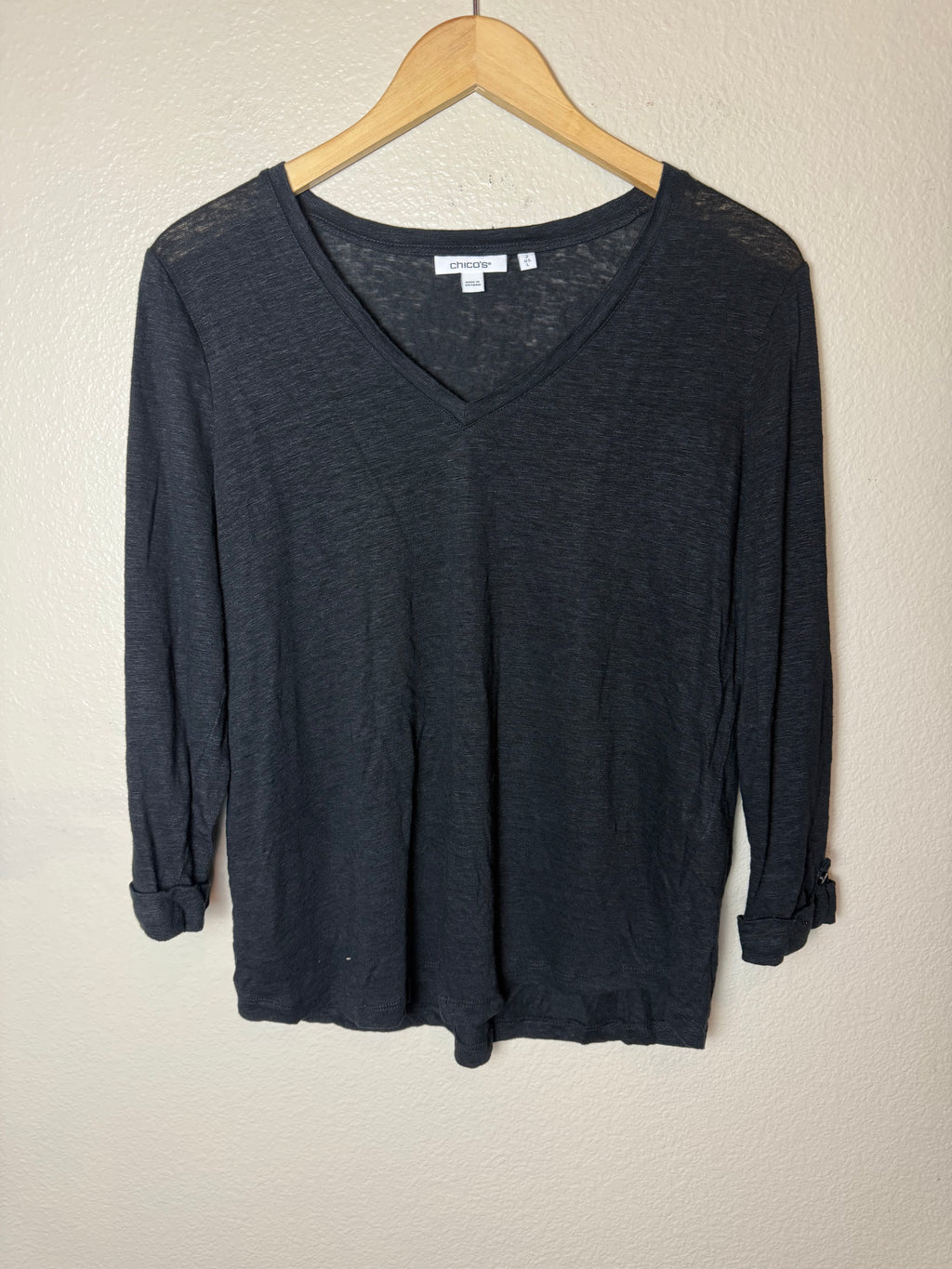 Chico's 100% Linen Size 2 (L) Black 3/4 Sleeve V-Neck Shirt
