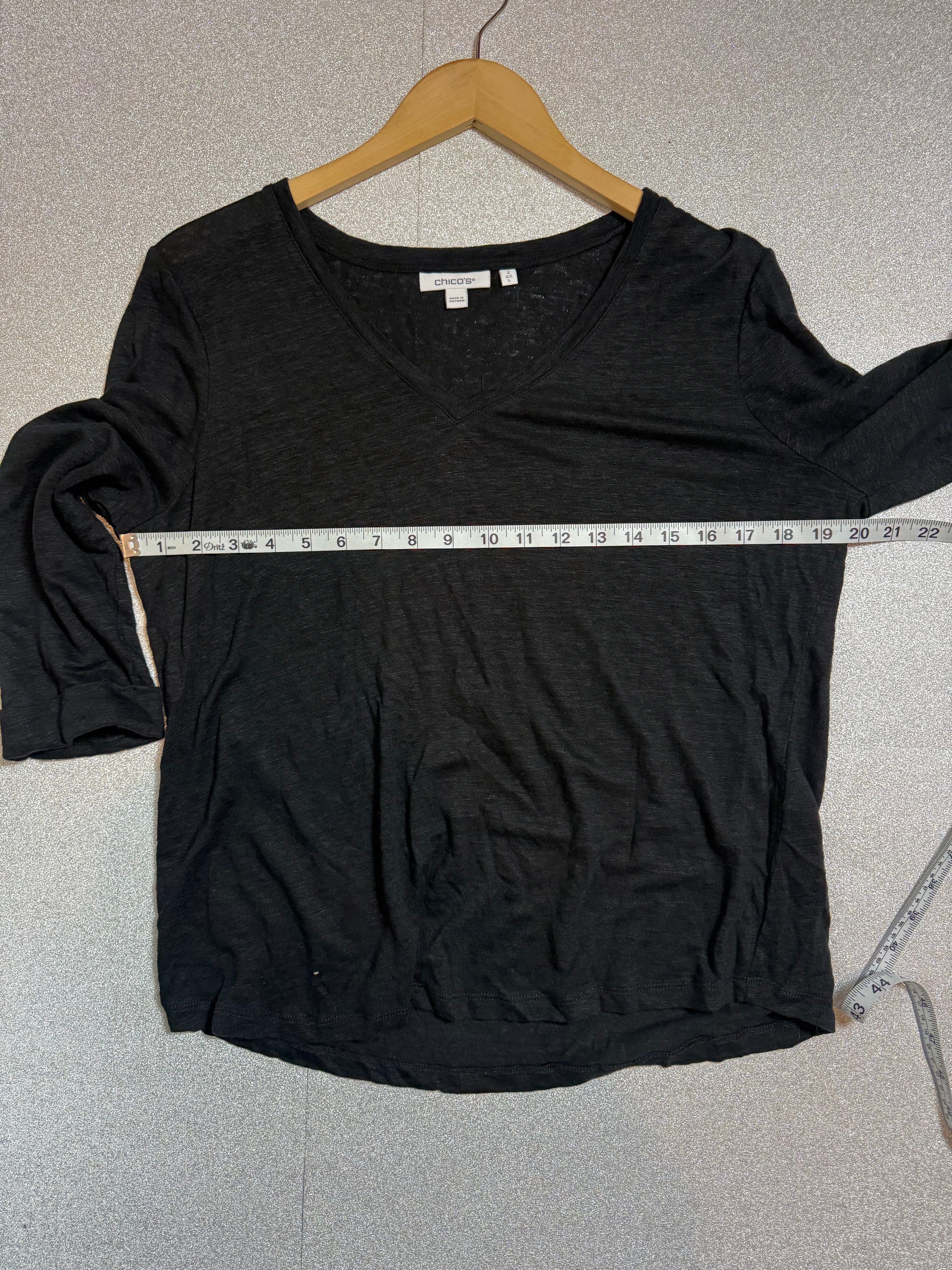 Chico's 100% Linen Size 2 (L) Black 3/4 Sleeve V-Neck Shirt