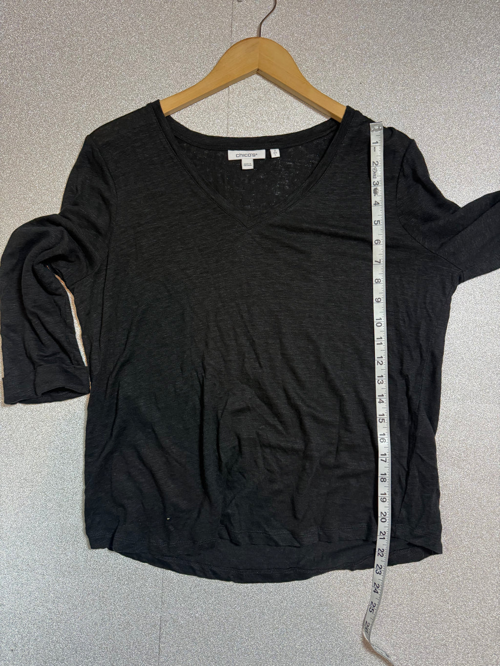Chico's 100% Linen Size 2 (L) Black 3/4 Sleeve V-Neck Shirt