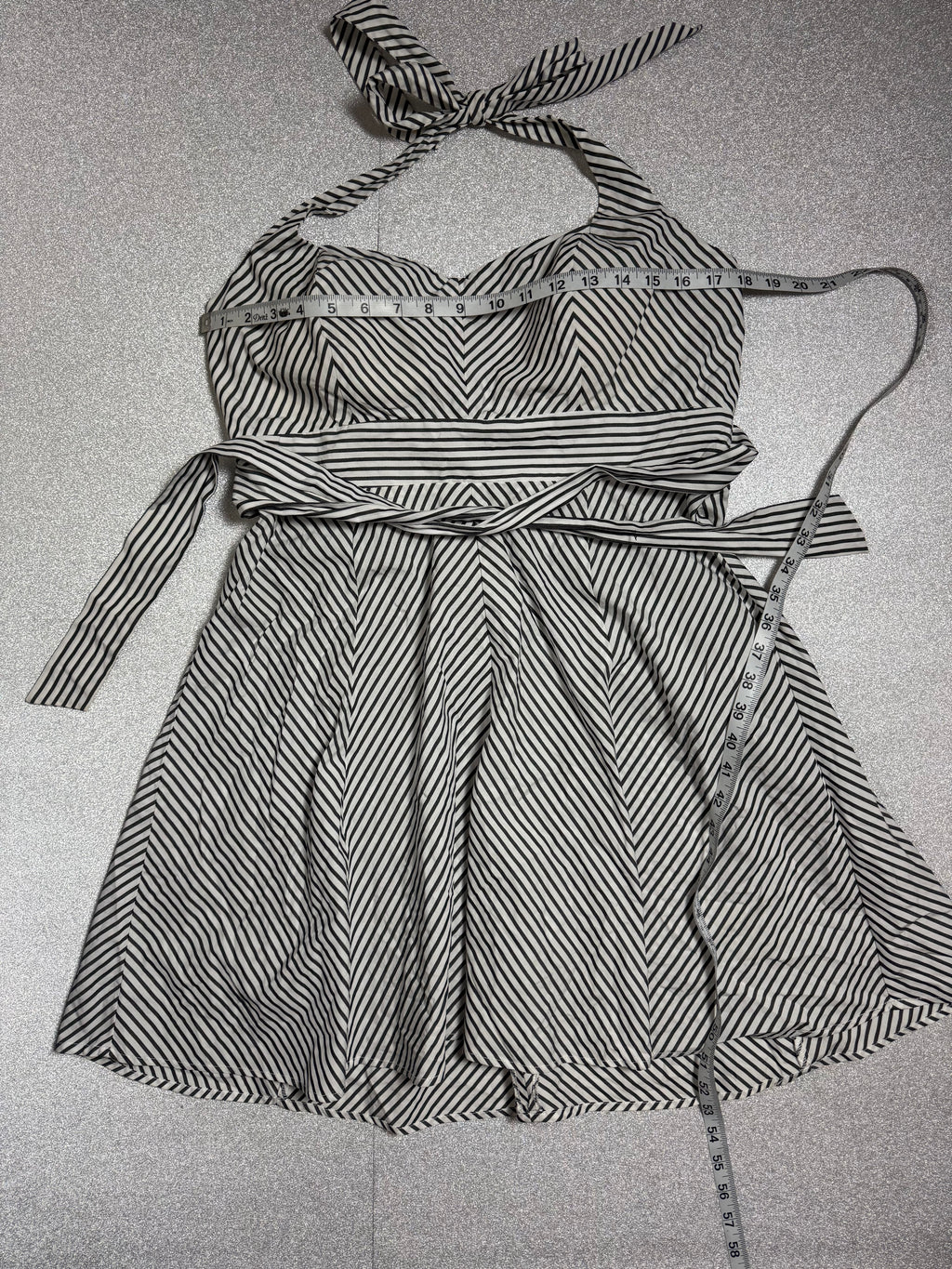 A. Byer 100% Cotton Size 15 (Size 14, Size 16) Black and White Chevron Halter Mini Dress