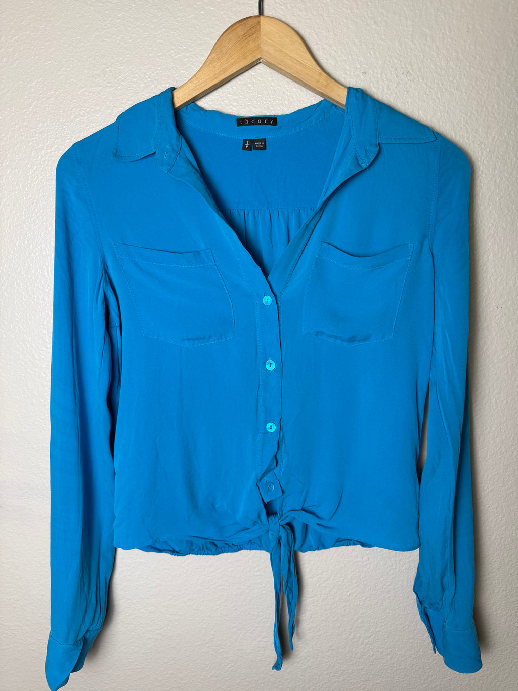 Theory 100% Silk S Blue Button Down Long Sleeve