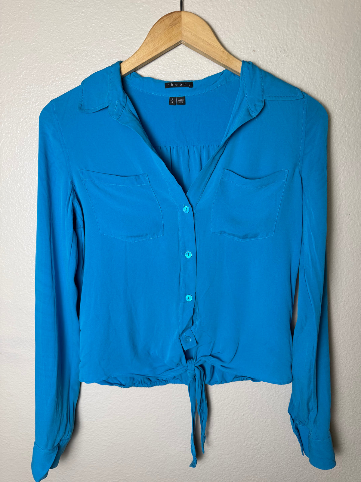 Theory 100% Silk S Blue Button Down Long Sleeve
