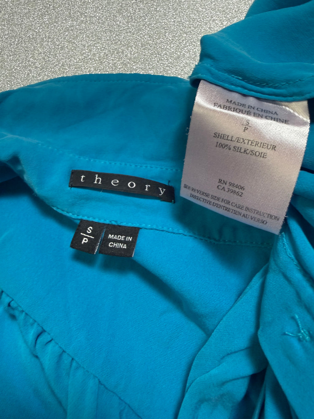 Theory 100% Silk S Blue Button Down Long Sleeve
