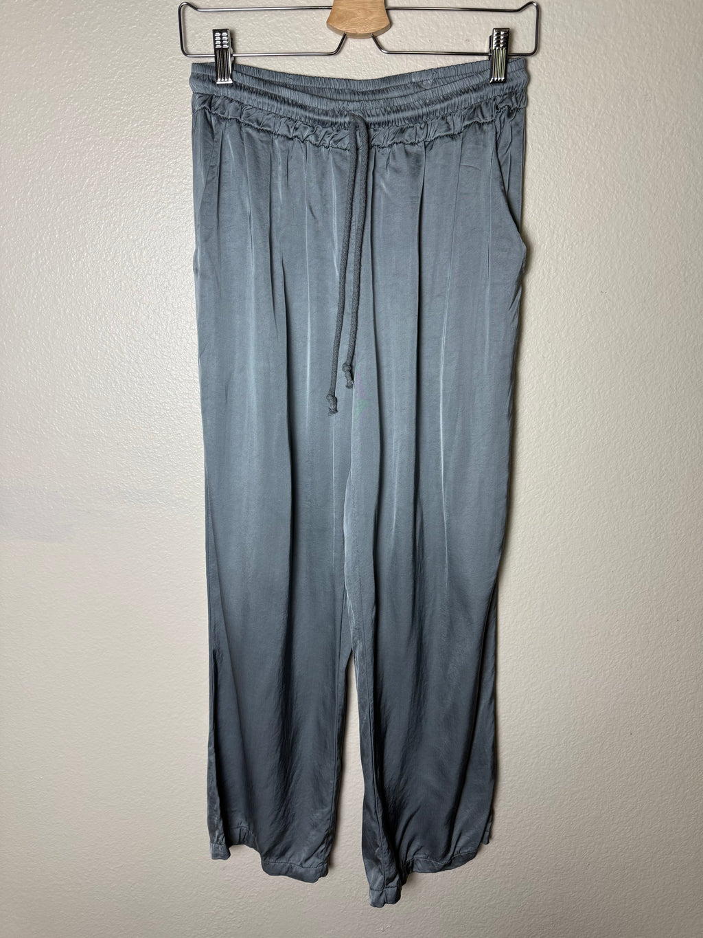 Made in Italy 70% Visocose 30% Silk M Grey Satin Pants