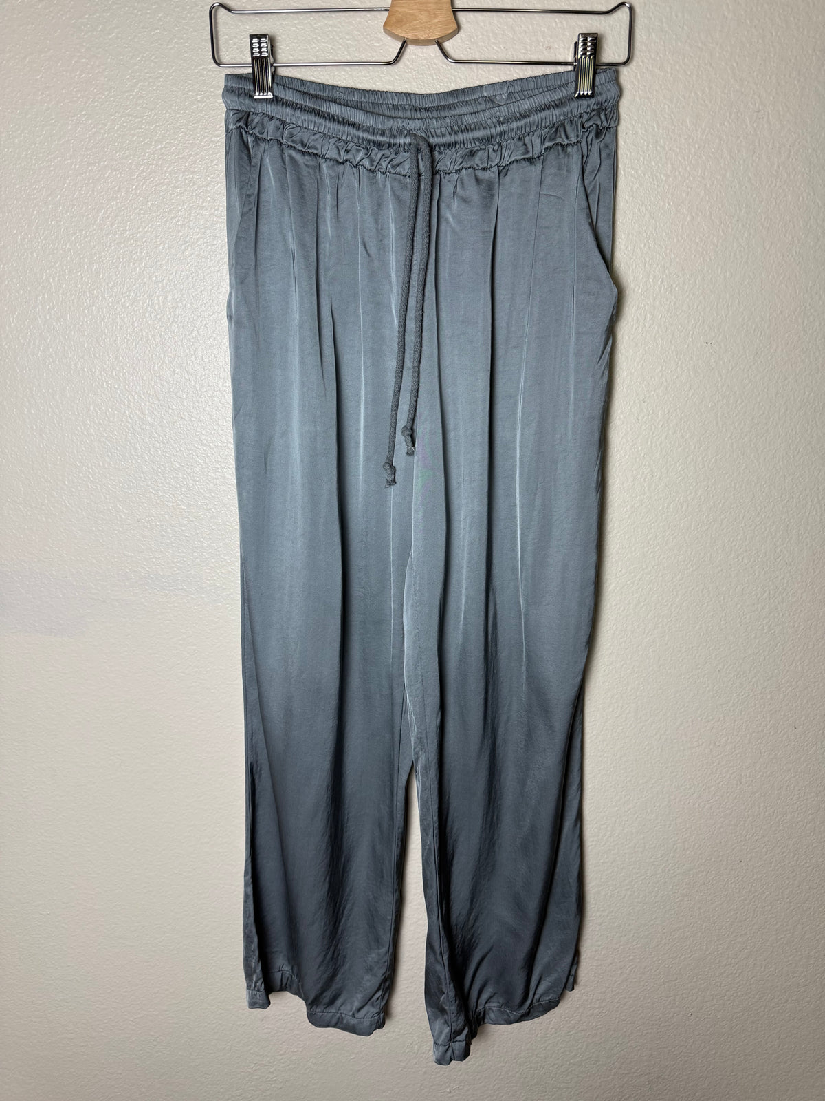 Made in Italy 70% Visocose 30% Silk M Grey Satin Pants