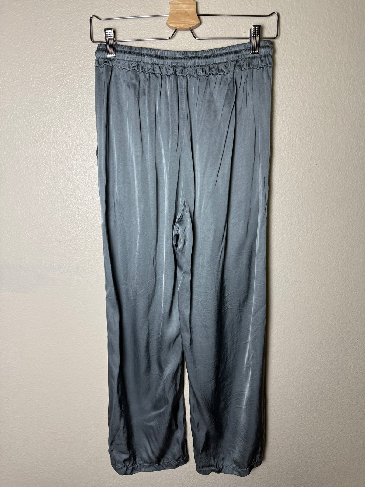 Made in Italy 70% Visocose 30% Silk M Grey Satin Pants