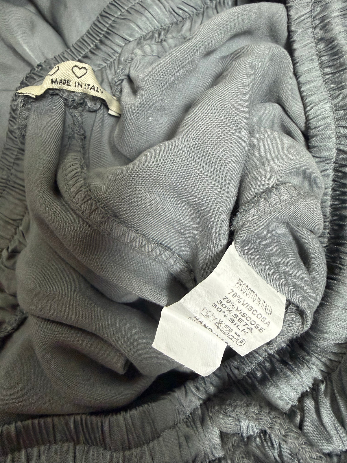 Made in Italy 70% Visocose 30% Silk M Grey Satin Pants