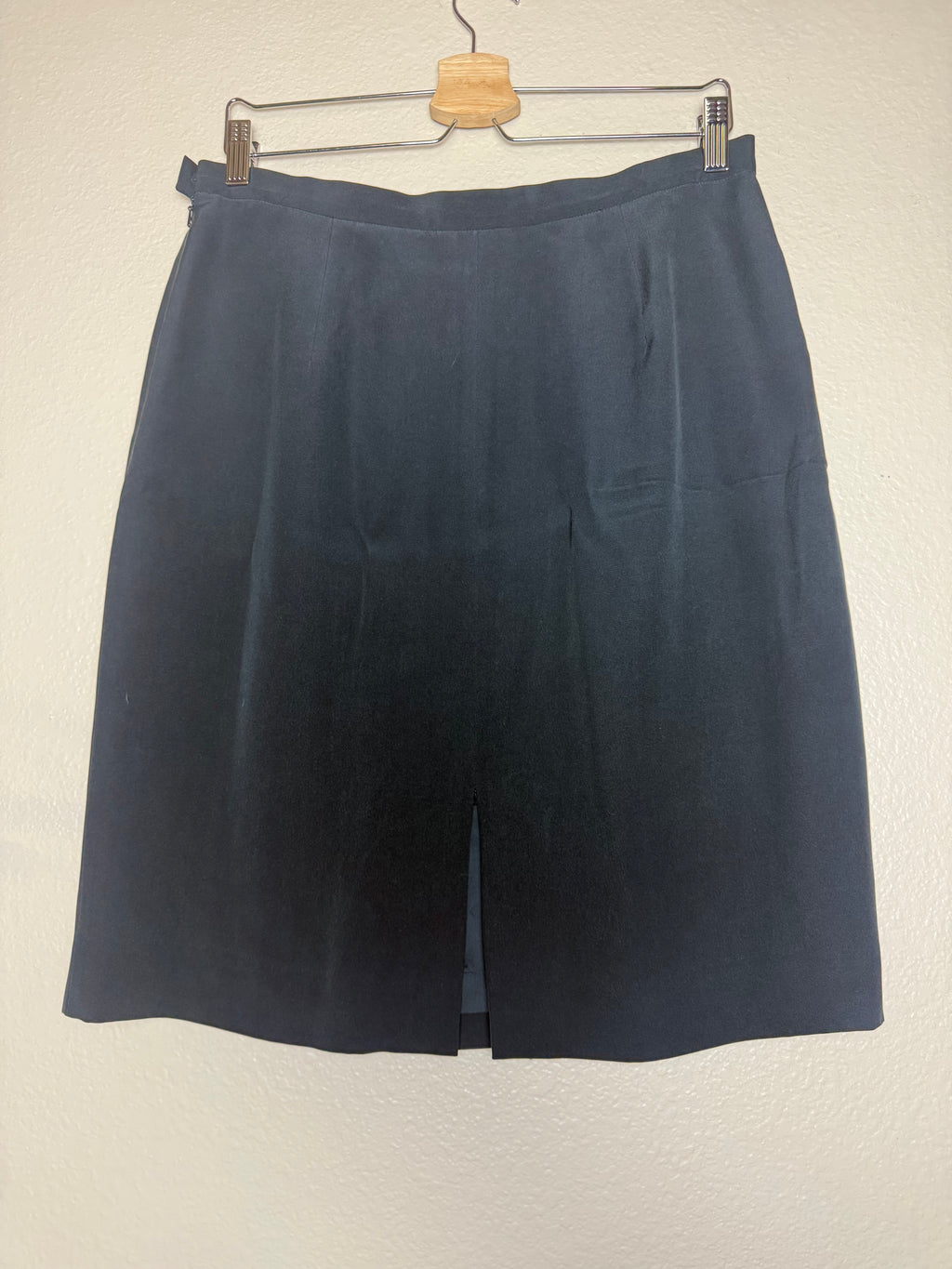 Jones New York 100% Silk Size 14 Black Pencil Skirt