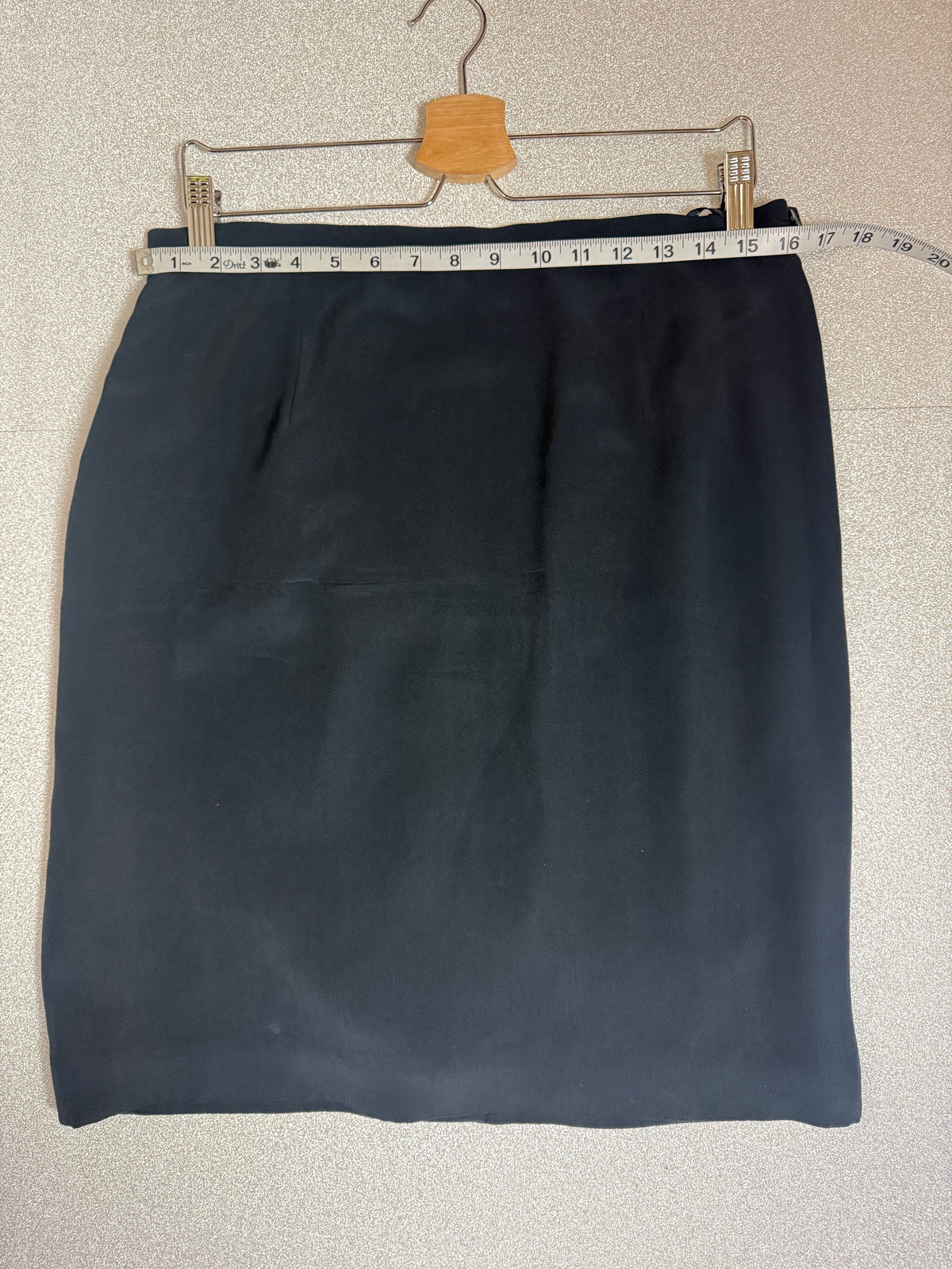 Jones New York 100% Silk Size 14 Black Pencil Skirt