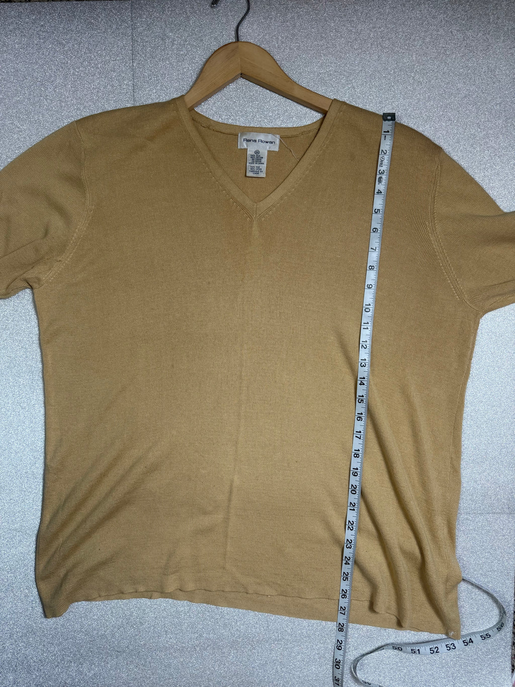 Rena Rowan 54% Silk 46% Cotton 2X Beige Knit V-Neck Short Sleeve Shirt