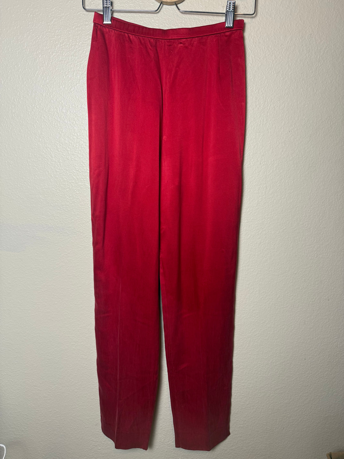 Donna Karan 100% Silk Size 6 Red Taper Leg Pants