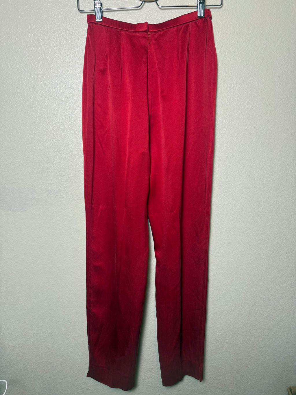 Donna Karan 100% Silk Size 6 Red Taper Leg Pants