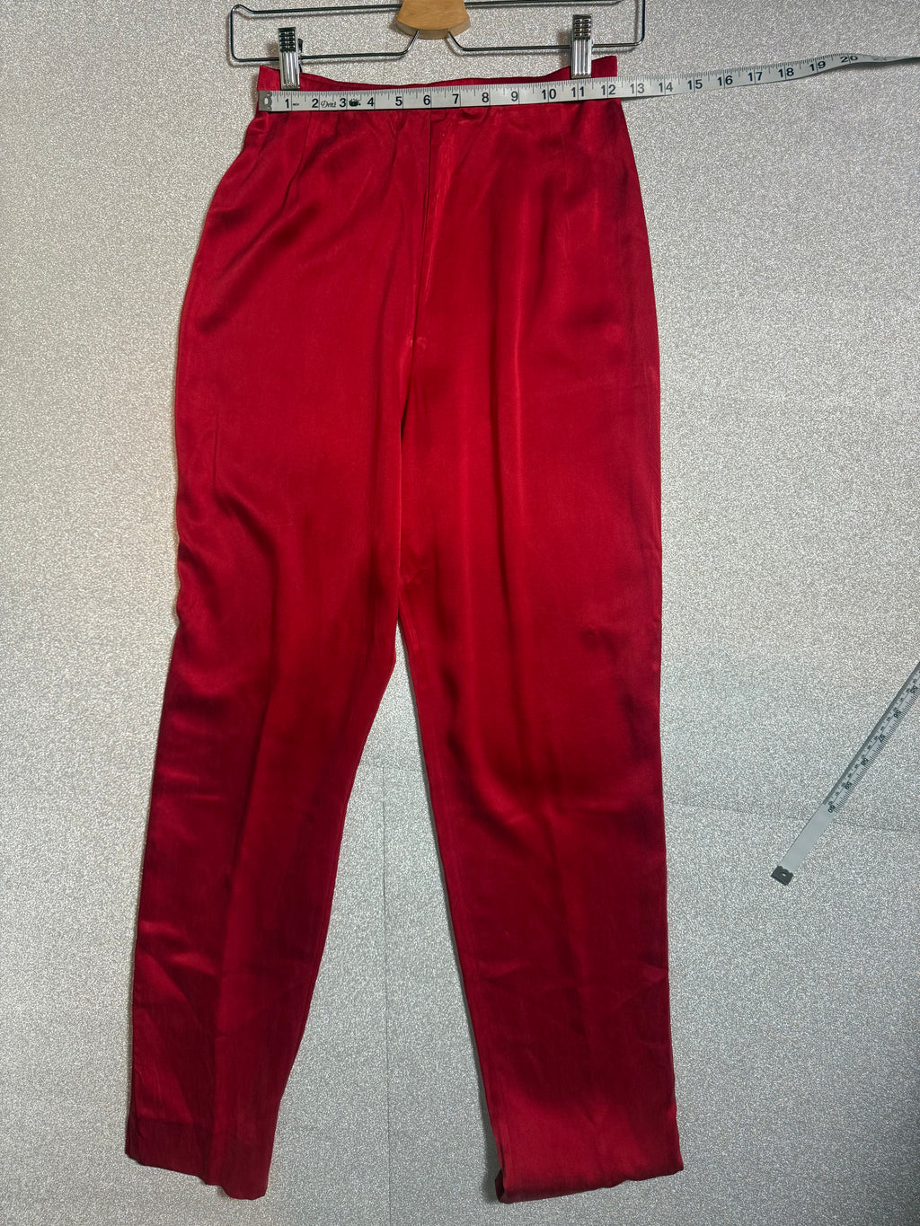 Donna Karan 100% Silk Size 6 Red Taper Leg Pants