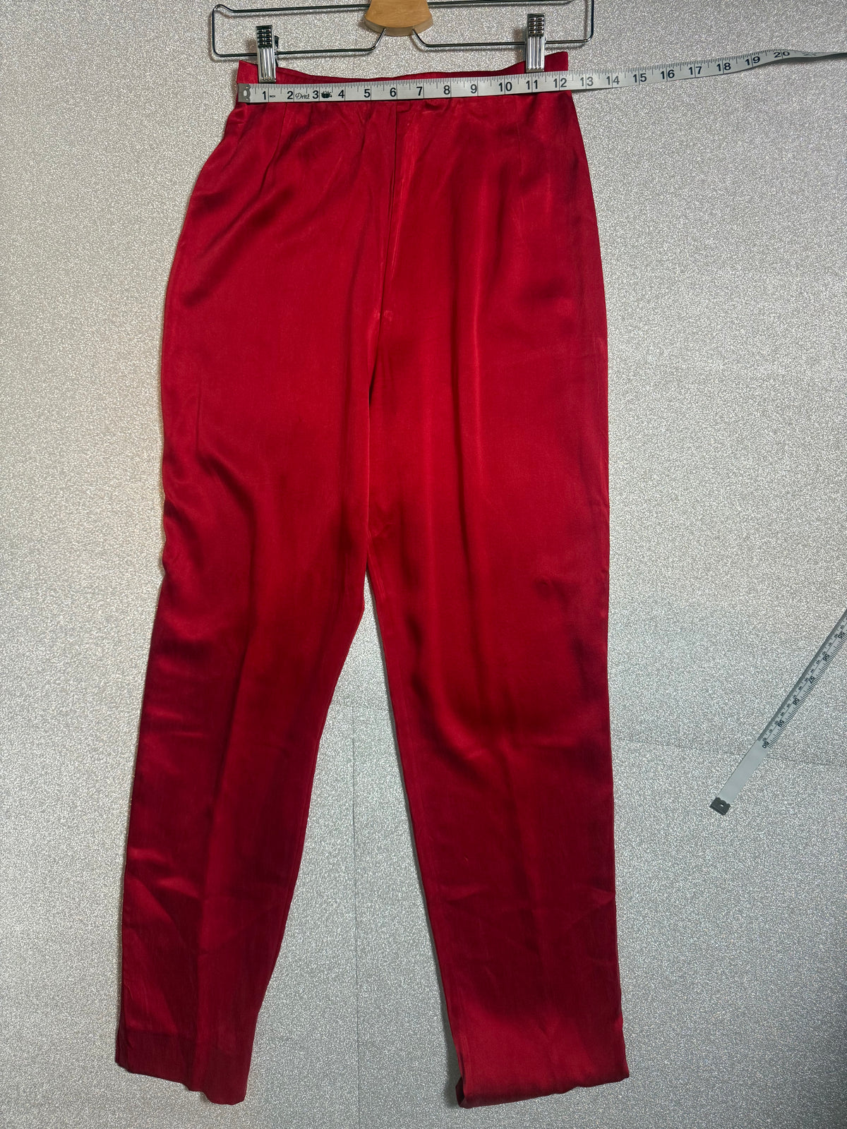 Donna Karan 100% Silk Size 6 Red Taper Leg Pants