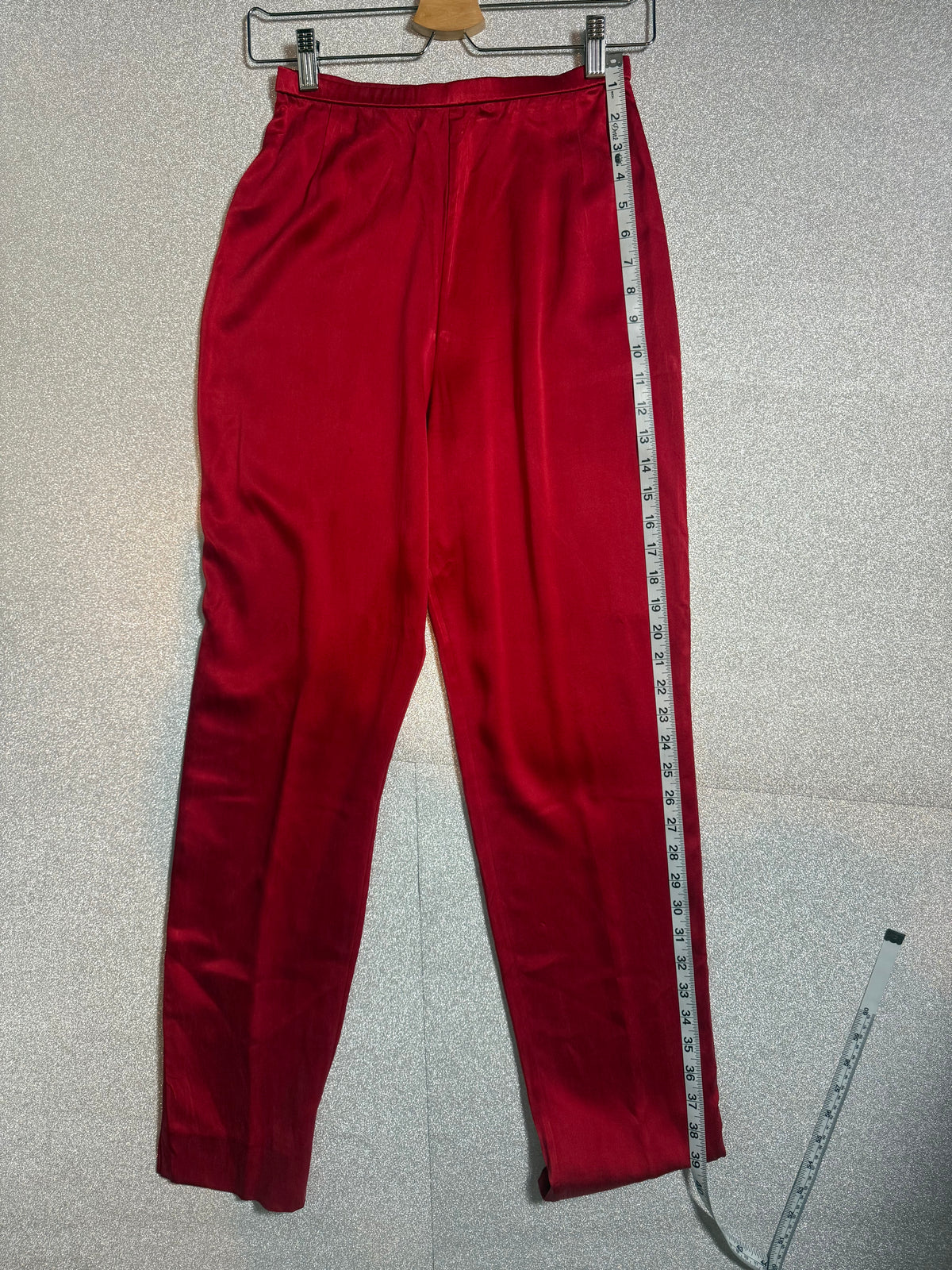 Donna Karan 100% Silk Size 6 Red Taper Leg Pants
