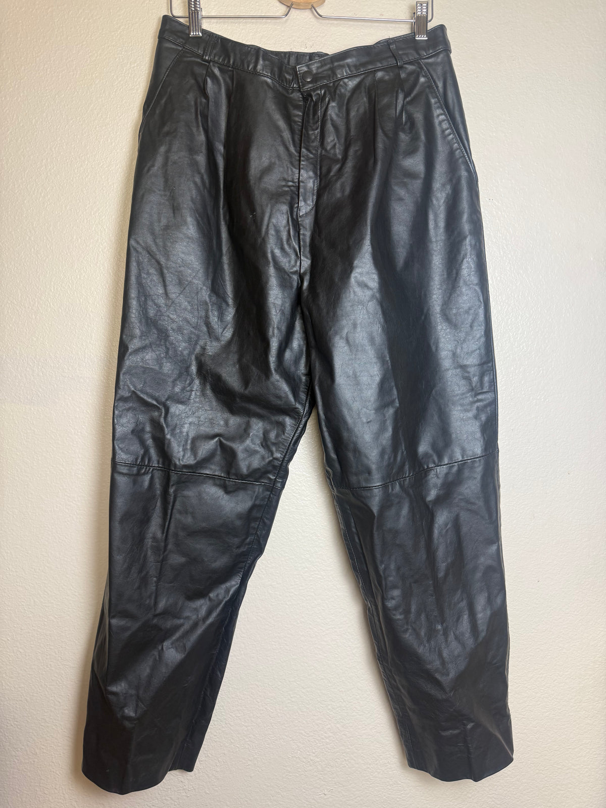 Avanti 100% Leather Size 18 Black Taper Leg Pants