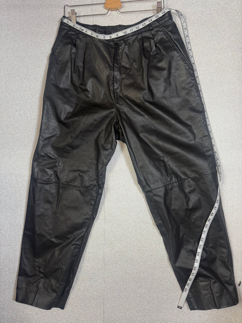 Avanti 100% Leather Size 18 Black Taper Leg Pants