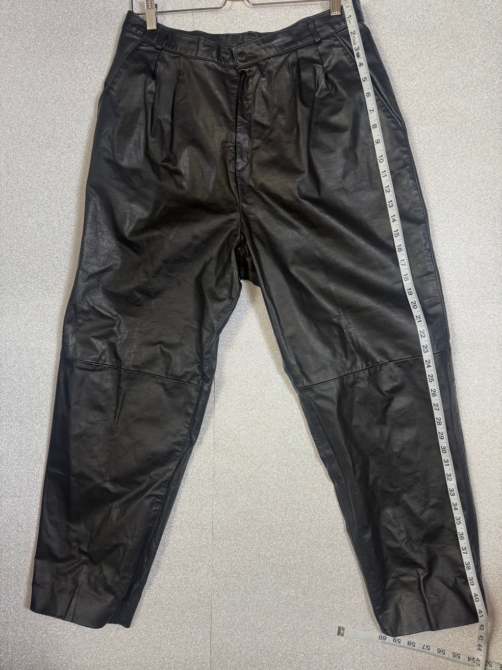 Avanti 100% Leather Size 18 Black Taper Leg Pants