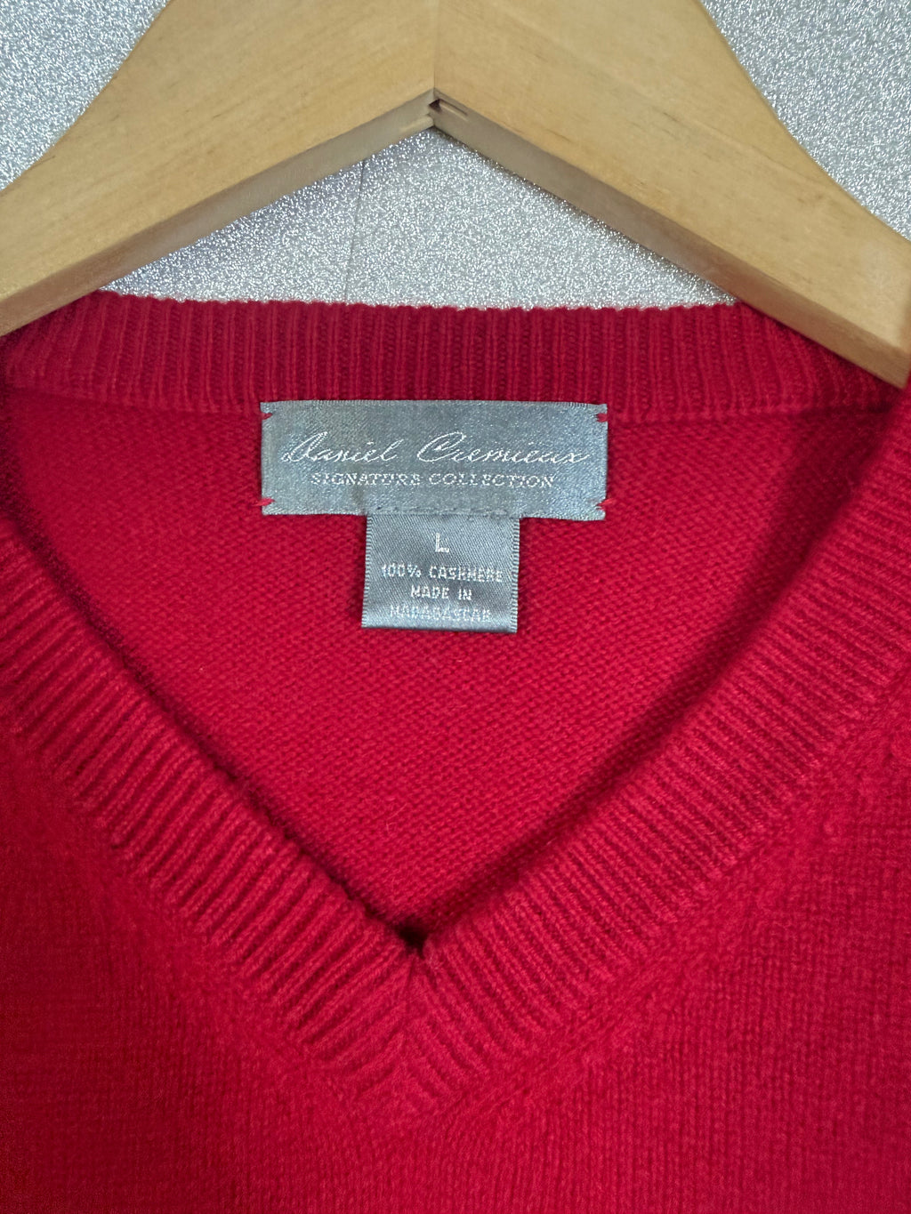 Daniel Cremieux 100% Cashmere L Red V-Neck Sweater