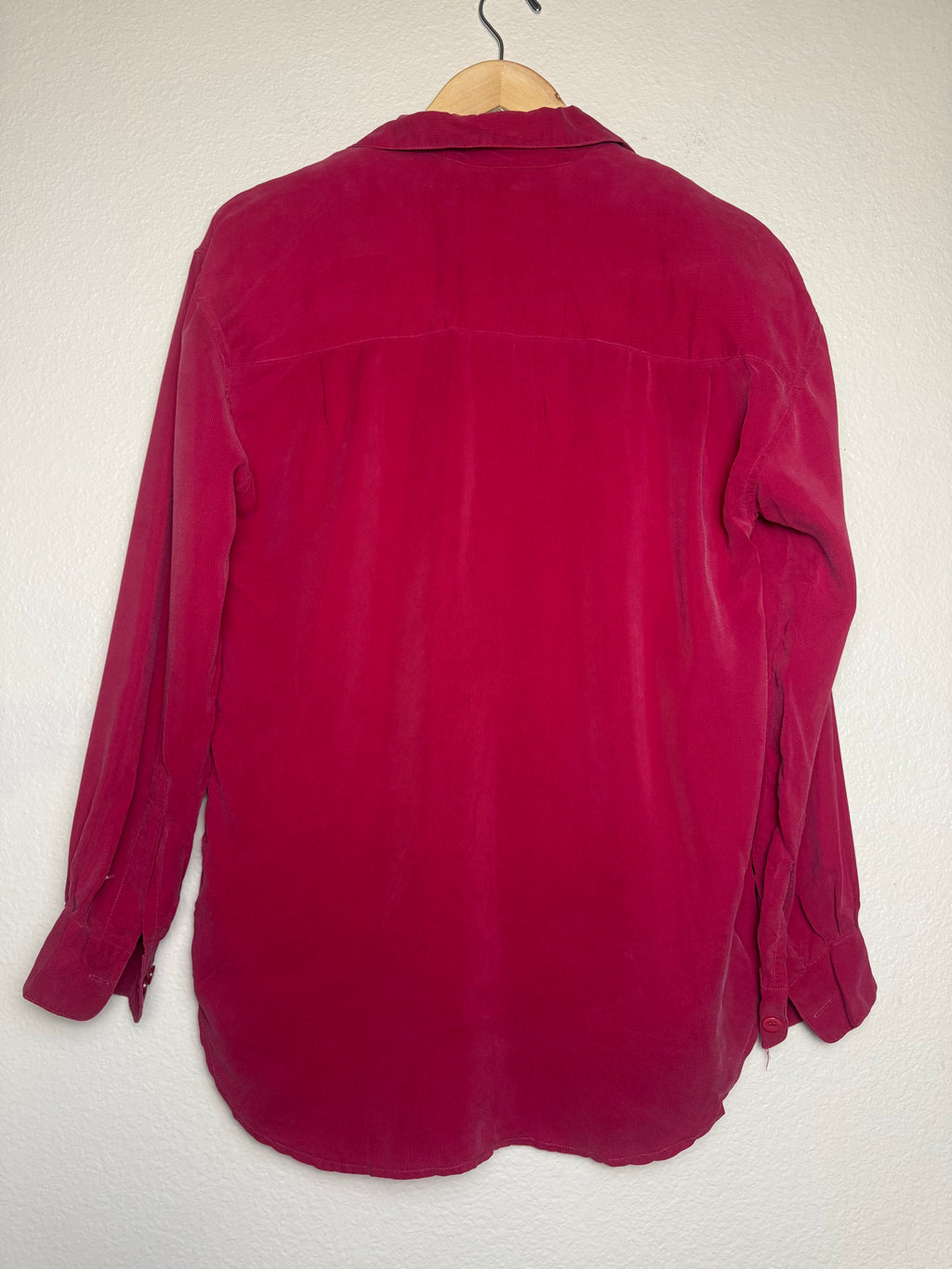 Christie & Jill 100% Silk S Red Collared Button Down Shirt
