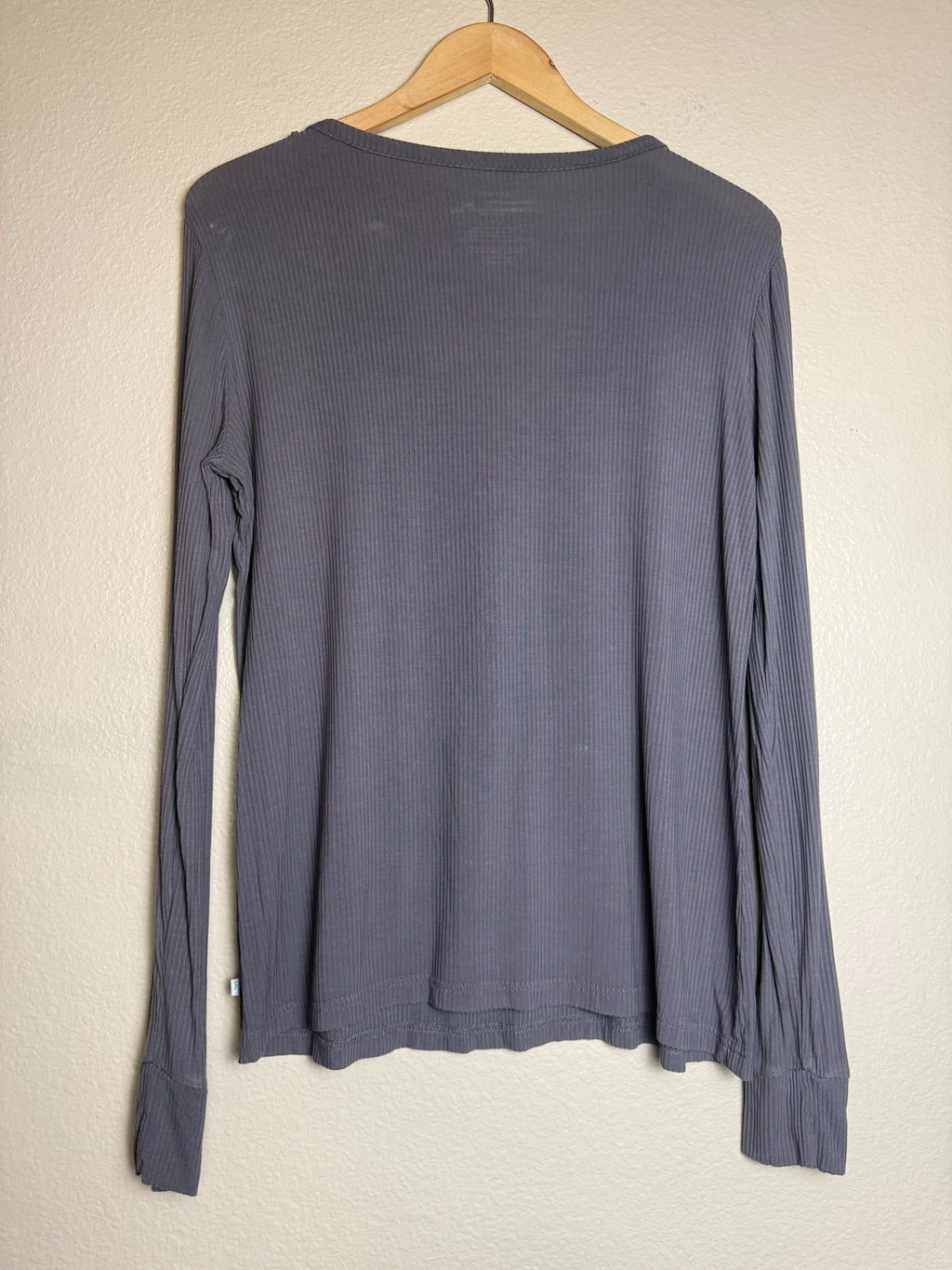 Posh Peanut 95% Viscose 5% Spandex M Grey Long Sleeve V-Neck