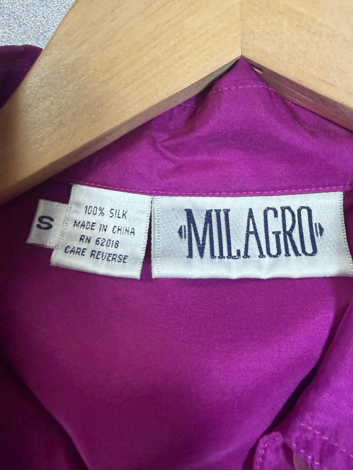 Milagro 100% Silk S Fuchsia Collared Long Sleeve Button Down