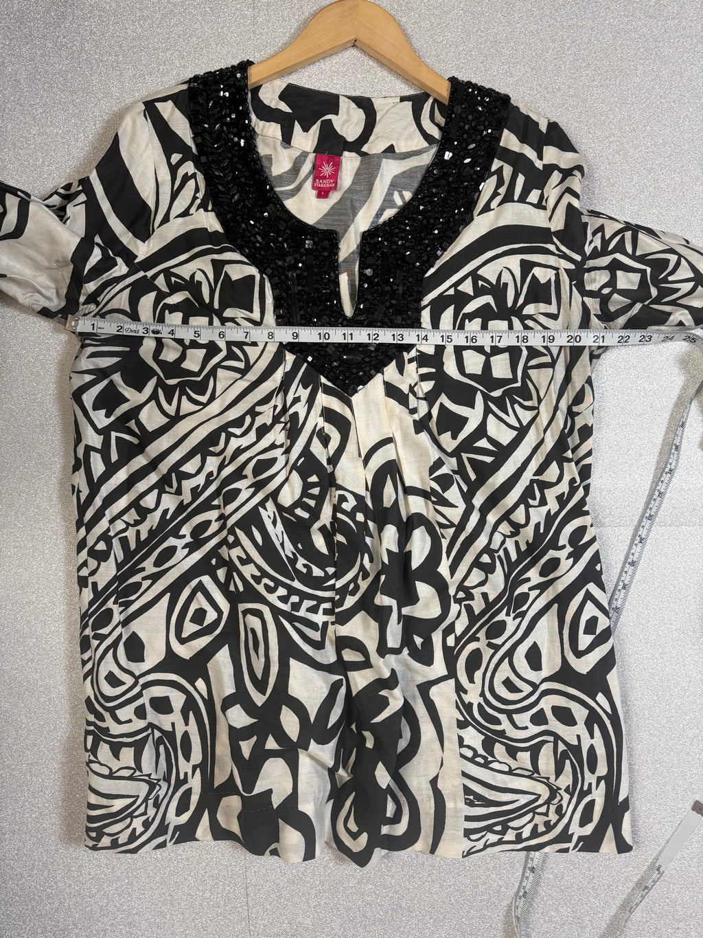 Sandy Starkman 70% Cotton 30% Silk L Black and White Design 3/4 Sleeve Shirt