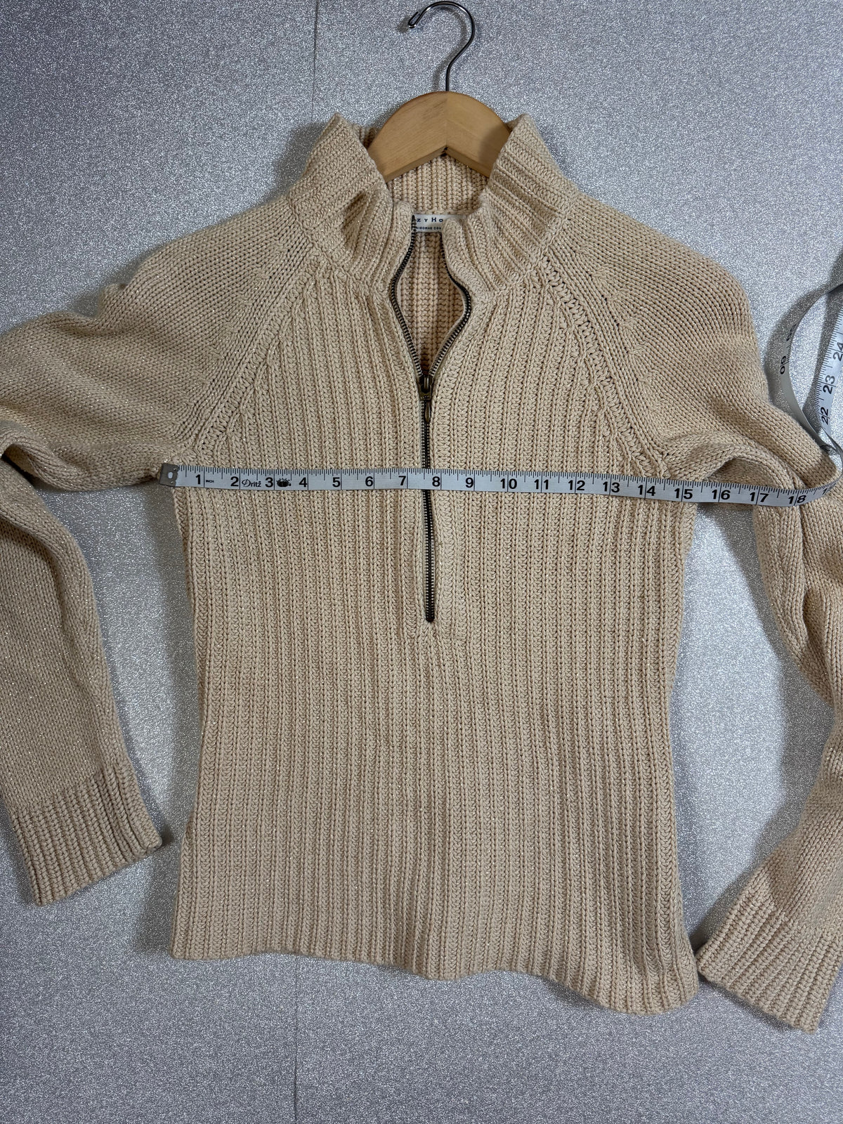 Liz Claiborne 97% Cotton 3% Other Fibers Beige and Metallic Gold Mock Neck Sweater