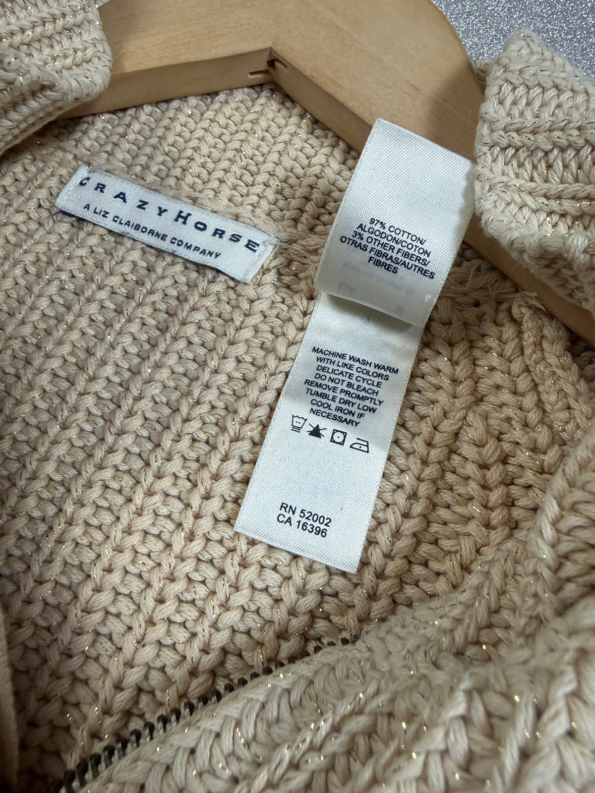 Liz Claiborne 97% Cotton 3% Other Fibers Beige and Metallic Gold Mock Neck Sweater