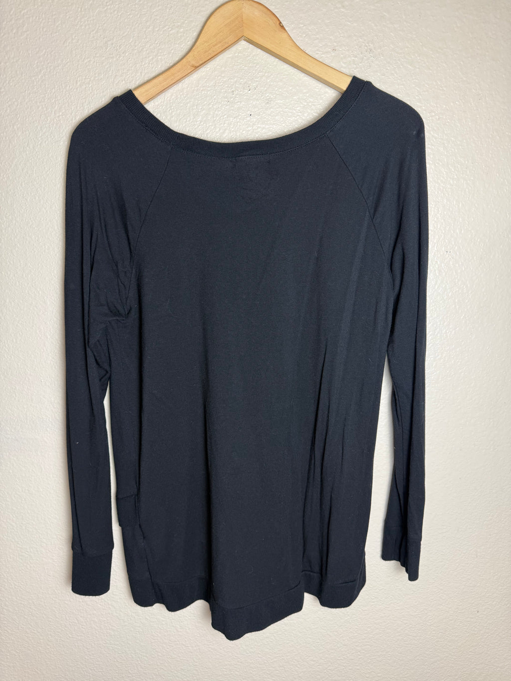 Threads 4 Thought 95% Lenzing Modal 5% Spandex Black Sweatshirt Long Sleeve Shirt