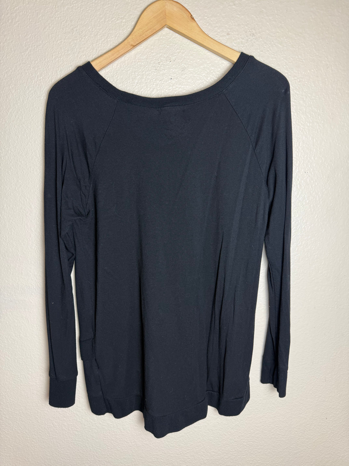 Threads 4 Thought 95% Lenzing Modal 5% Spandex Black Sweatshirt Long Sleeve Shirt