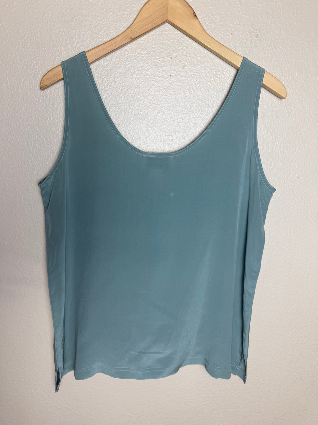 Carol Patterson 100% Silk L Dusty Light Blue Tank Top