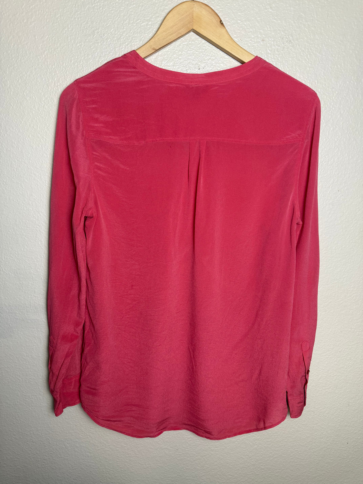 Talbots 100% Silk Size 8 Coral Long Sleeve